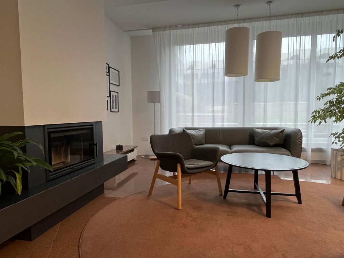 De Luxe Apartment, Wifi, Tv 65" ปราก ภายนอก รูปภาพ